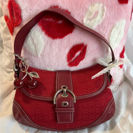 VINTAGEFIND™ y2k coach red signature jacquard soho flap shoulder bag ♥️