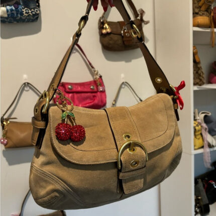 VINTAGEFIND™ y2k coach soho flap suede shoulder bag 🍒