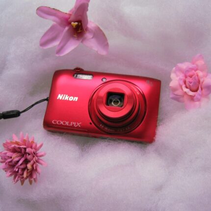 VINTAGEFIND™ red nikon coolpix s3600 digital camera