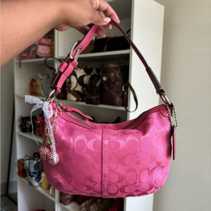 VINTAGEFIND™ vintage coach soho hobo barbie pink siganture jacquard